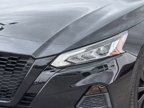 Used 2021 Nissan Altima 2.5 SR w/ SR Premium Package FWD image 11