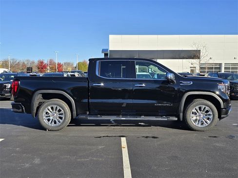 New 2026 GMC Sierra 1500 Denali image 9