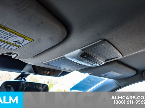 Used 2025 Nissan Pathfinder S image 54