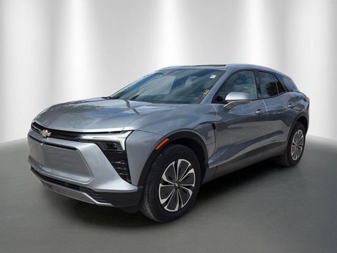 Used 2024 Chevrolet Blazer EV LT AWD/4WD image 2