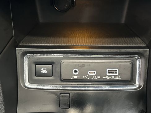 Certified 2025 Subaru Ascent Bronze Edition image 43