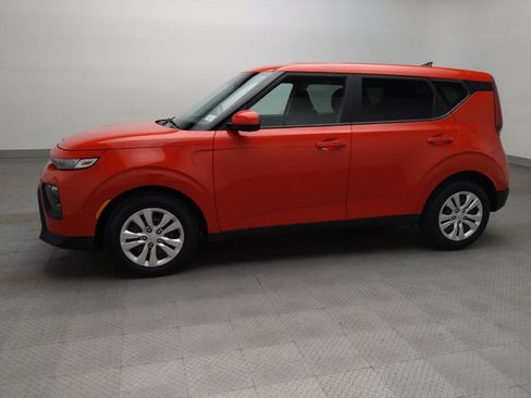 Used 2021 Kia Soul LX FWD image 2