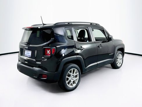 Used 2022 Jeep Renegade Latitude w/ Convenience Group AWD/4WD image 5