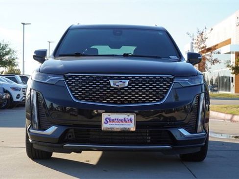 Used 2020 Cadillac XT6 Premium Luxury image 2