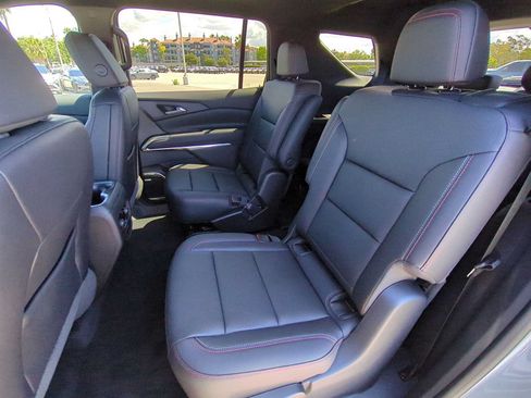 New 2026 Chevrolet Traverse Z71 w/ Enhanced Driving Package AWD/4WD image 25