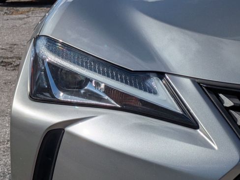 Used 2020 Lexus UX 200 w/ Accessory Package 2 image 10