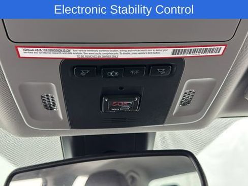 Used 2019 Toyota Camry L image 27