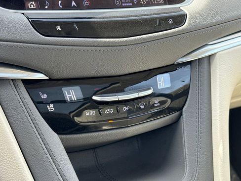 Certified 2023 Cadillac XT5 Premium Luxury w/ LPO, Floor Liner Package image 10
