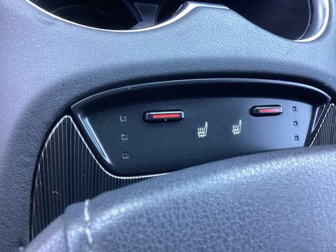 Used 2023 Toyota Venza XLE AWD/4WD image 7
