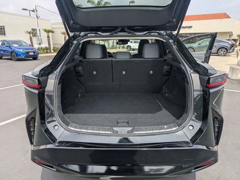 Used 2025 Lexus RZ 450e image 31