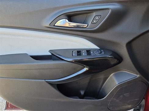 Used 2025 Chevrolet Trax LT image 29