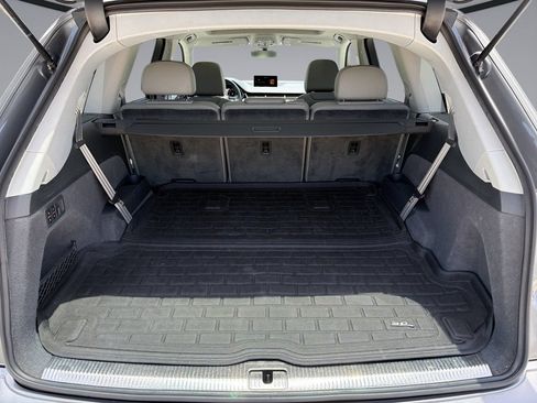 Used 2017 Audi Q7 3.0T Premium Plus w/ Premium Plus Package AWD/4WD image 13