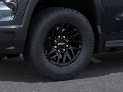 New 2026 Chevrolet Silverado EV LT w/ Plus Package AWD/4WD image 10