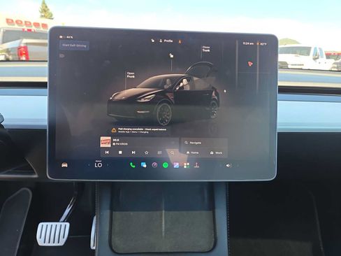 Used 2023 Tesla Model Y Performance AWD/4WD image 24