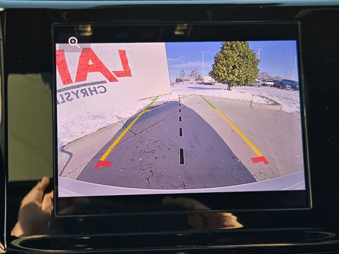 New 2025 Jeep Grand Cherokee Altitude image 19