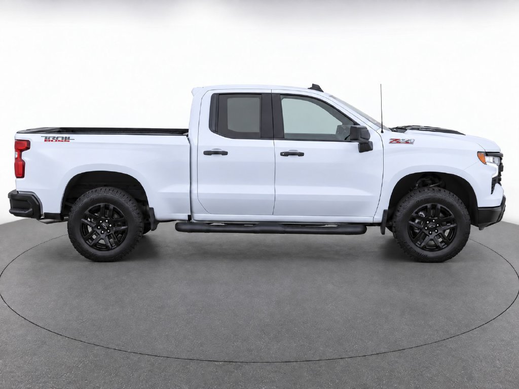 Used 2025 Chevrolet Silverado 1500 LT Trail Boss w/ Protection Package AWD/4WD image 10