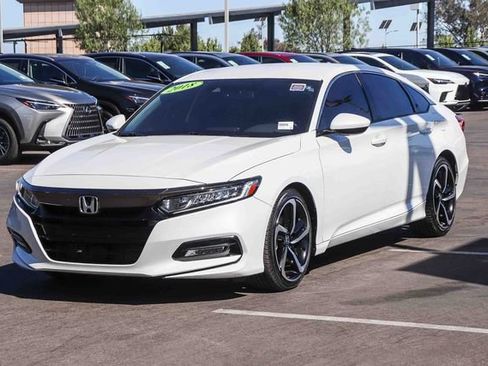 Used 2018 Honda Accord Sport image 3