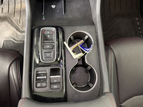Used 2025 Honda Pilot Black Edition image 24