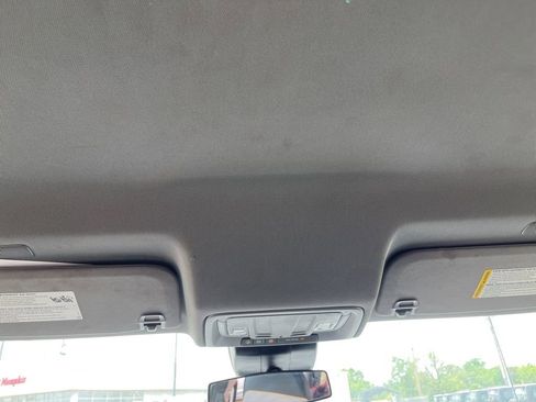 Used 2023 Chevrolet Silverado 1500 Custom image 24