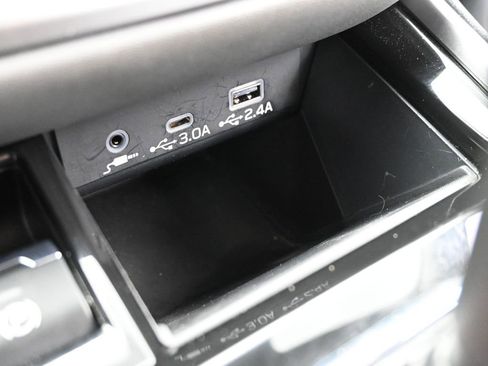 Used 2025 Subaru Outback Onyx Edition AWD/4WD image 28