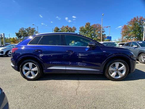 Used 2025 Audi Q4 e-tron Premium w/ Convenience Package image 2