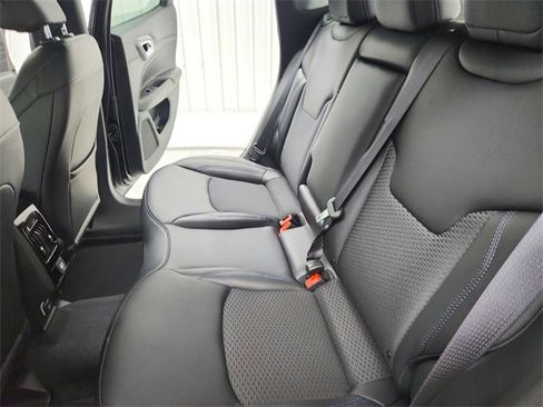 New 2026 Jeep Compass Latitude image 31