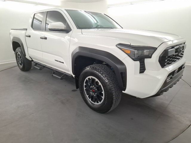 Used 2024 Toyota Tacoma TRD Off-Road AWD/4WD image 13