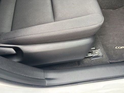 Used 2024 Toyota Corolla LE FWD image 35