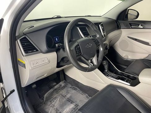 Used 2018 Hyundai Tucson Sport AWD/4WD image 3
