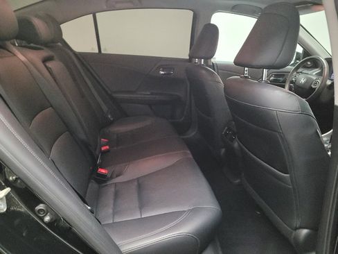 Used 2017 Honda Accord EX-L image 19