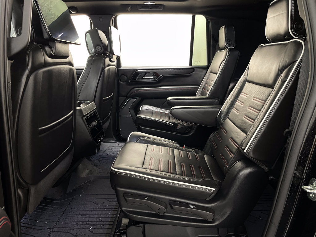 Certified 2026 GMC Yukon XL AT4 Ultimate w/ LPO, Floor Liner Package AWD/4WD image 16