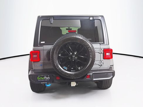 Used 2023 Jeep Wrangler Unlimited Sahara w/ Cold Weather Group AWD/4WD image 7