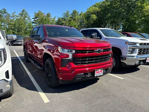 Used 2025 Chevrolet Silverado 1500 RST w/ Convenience Package II AWD/4WD image 2