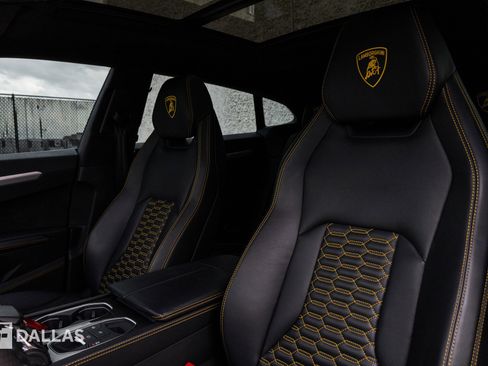Used 2020 Lamborghini Urus image 22