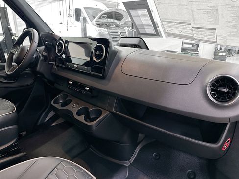 New 2026 Mercedes-Benz Sprinter 3500 image 30