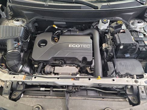 Used 2020 Chevrolet Equinox LS FWD image 30