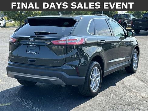 Used 2024 Ford Edge SEL w/ Convenience Package image 4