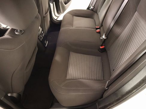 Used 2023 Dodge Charger SXT w/ Blacktop Package image 11