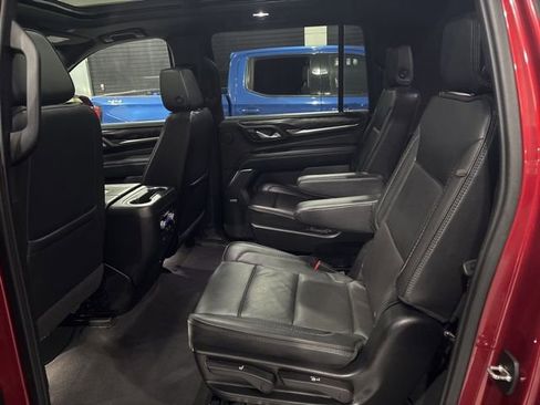 Used 2024 GMC Yukon XL Denali image 27