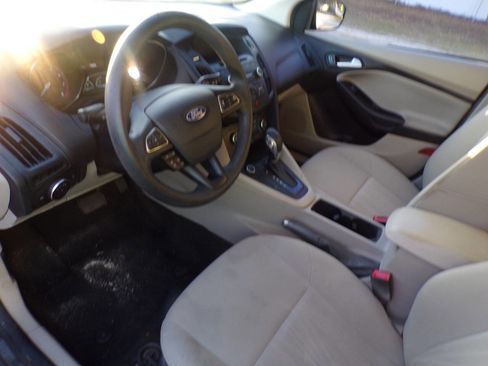 Used 2017 Ford Focus SE image 7