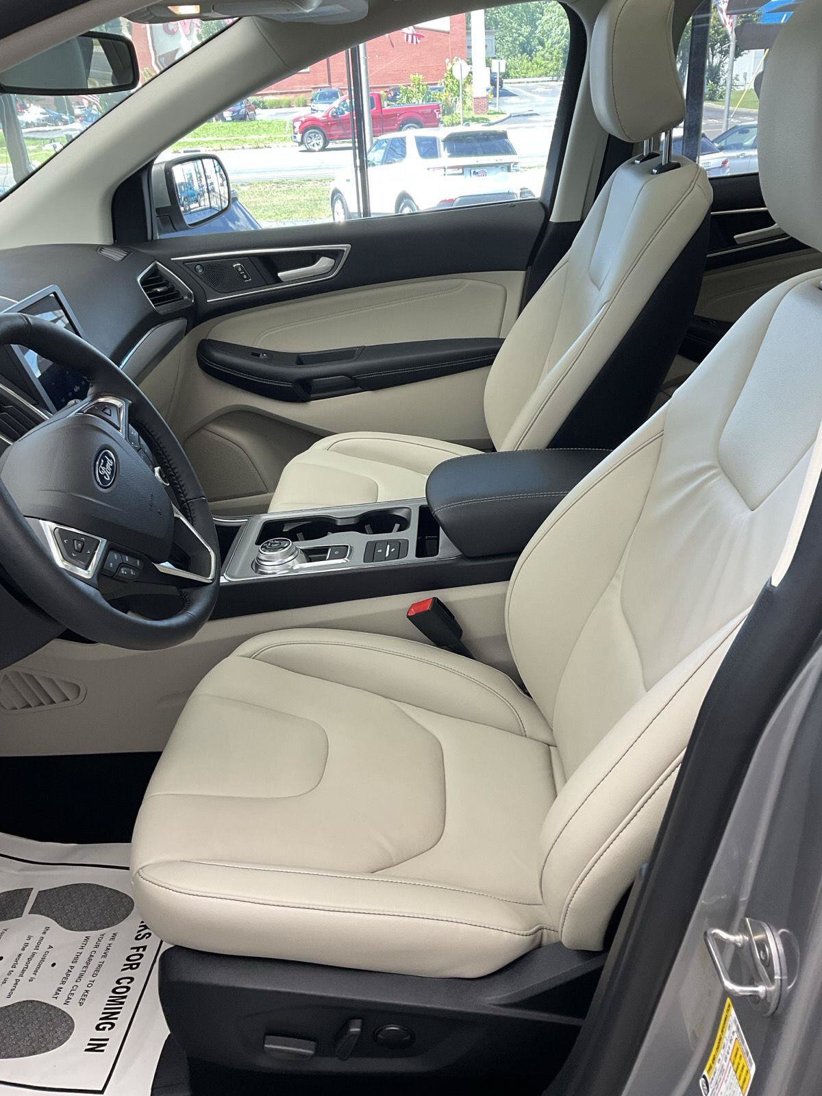 Used 2021 Ford Edge Titanium AWD/4WD image 8