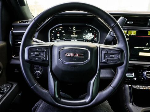 Used 2024 GMC Sierra 2500 AT4 w/ AT4 Premium Plus Package AWD/4WD image 16