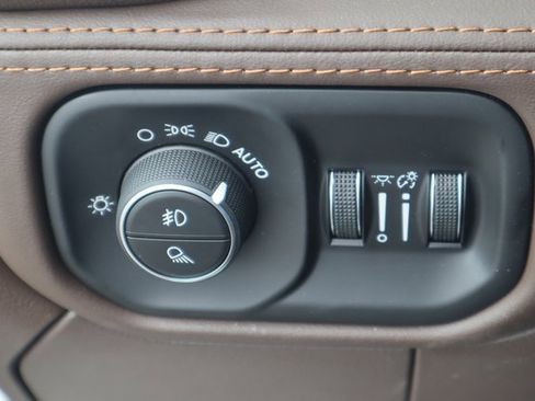 New 2026 RAM 2500 Limited image 11