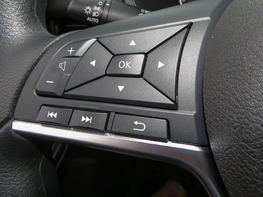 Used 2025 Nissan Sentra SV FWD image 15