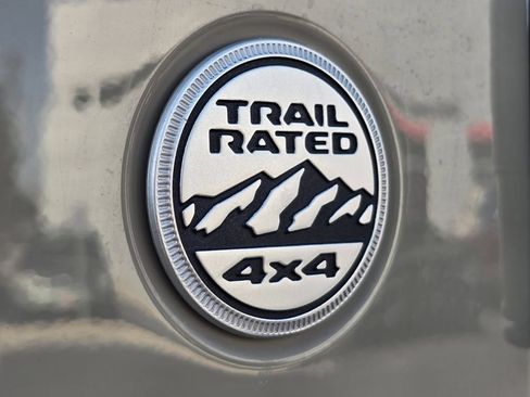 Used 2020 Jeep Gladiator Overland AWD/4WD image 26