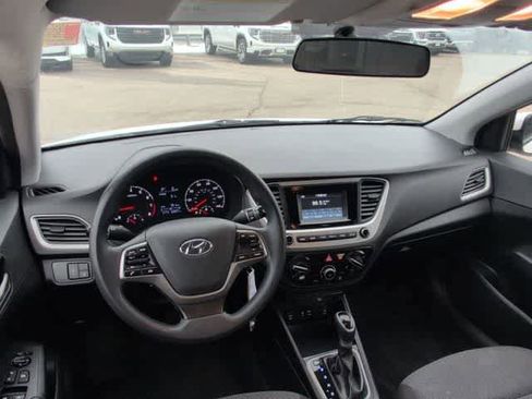 Used 2019 Hyundai Accent SE image 18