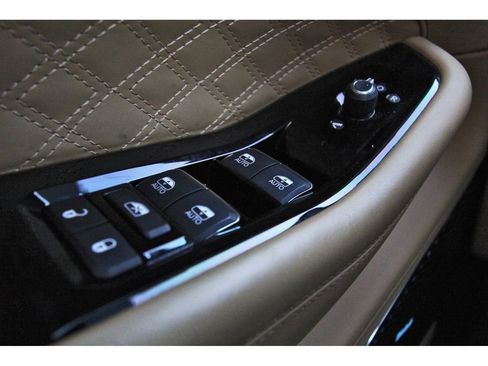 Used 2021 Jeep Grand Cherokee L Summit image 21