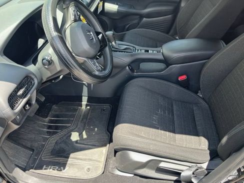 Used 2026 Honda HR-V LX image 9