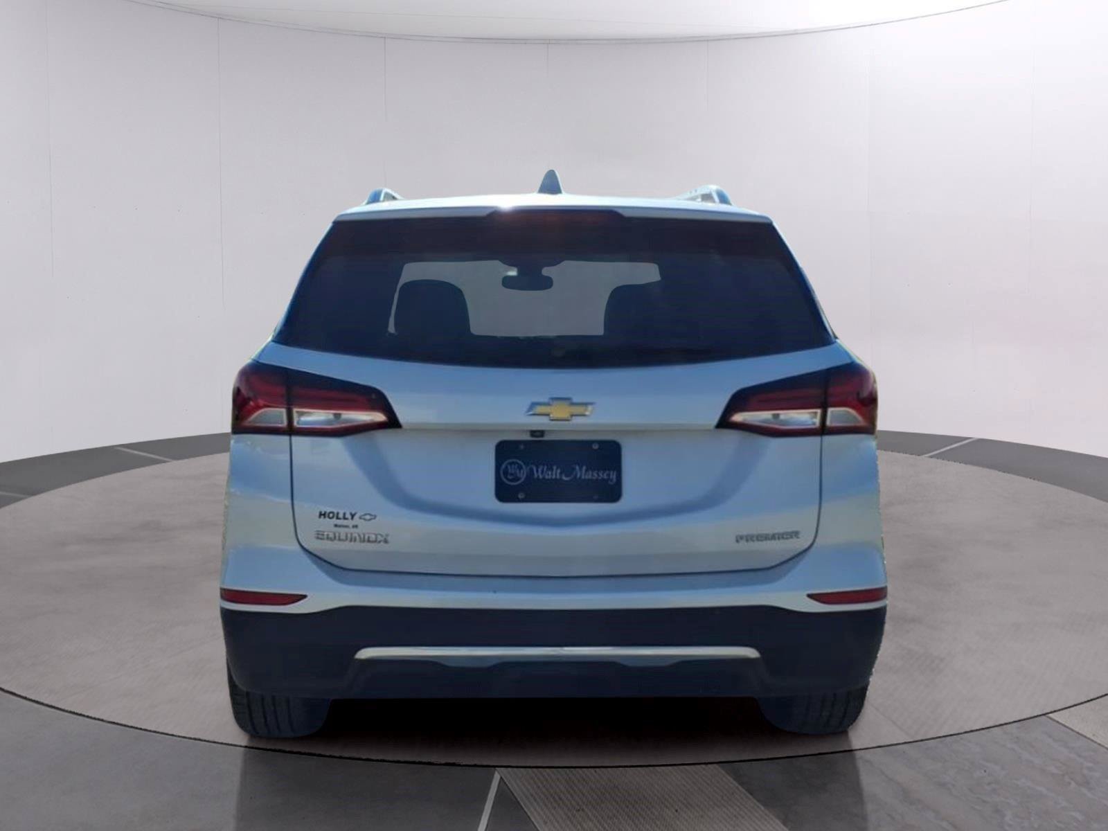 Used 2024 Chevrolet Equinox Premier FWD image 4