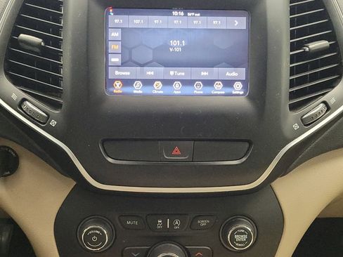 Used 2020 Jeep Cherokee Latitude image 25